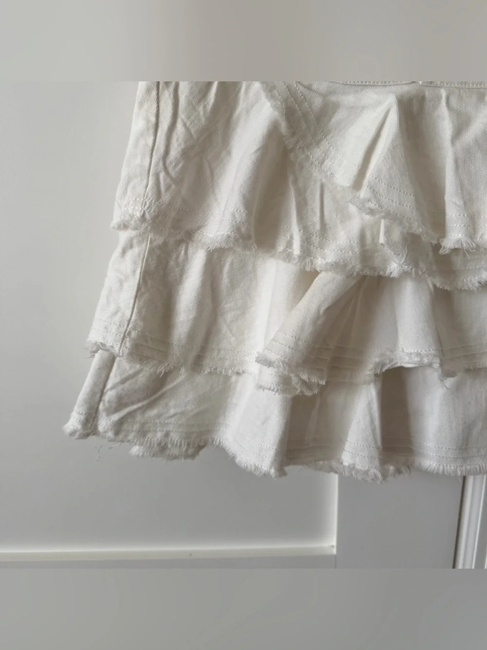 By Anthropologie Ruffled Denim Mini Skirt White Sz L